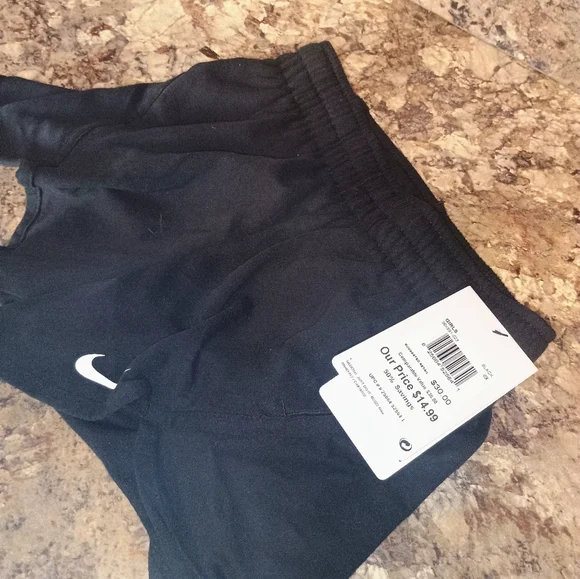 Nike Black Girls Shorts 6x New - Picture 3 of 5